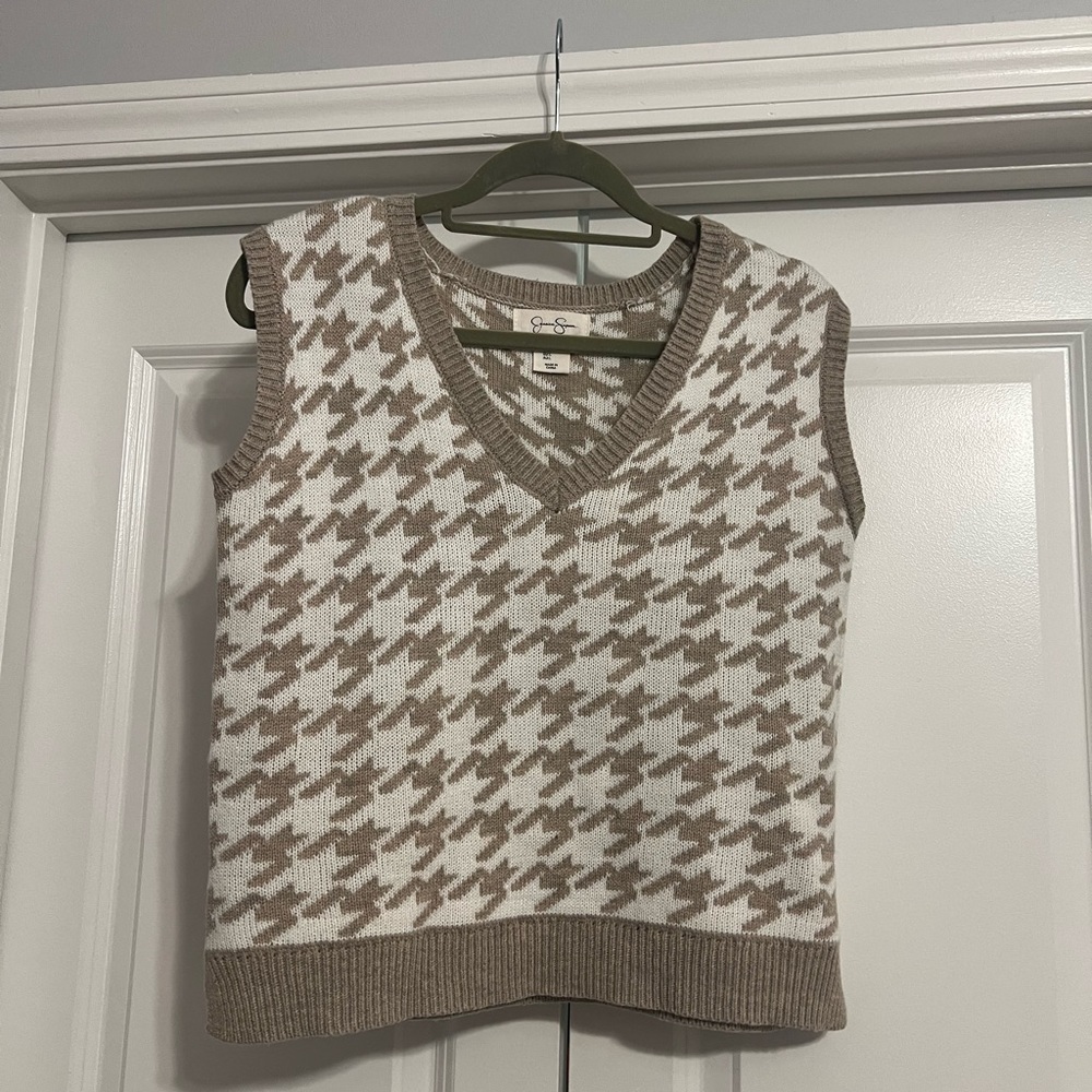 Jessica Simpson Brown and White Houndstooth Sweater Vest